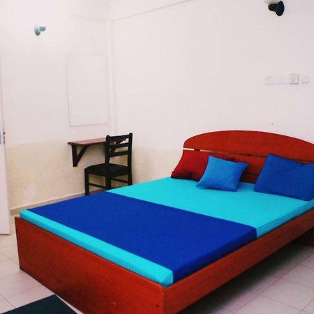 Oasis Skybeach Hostel - 니곰보 외부 사진