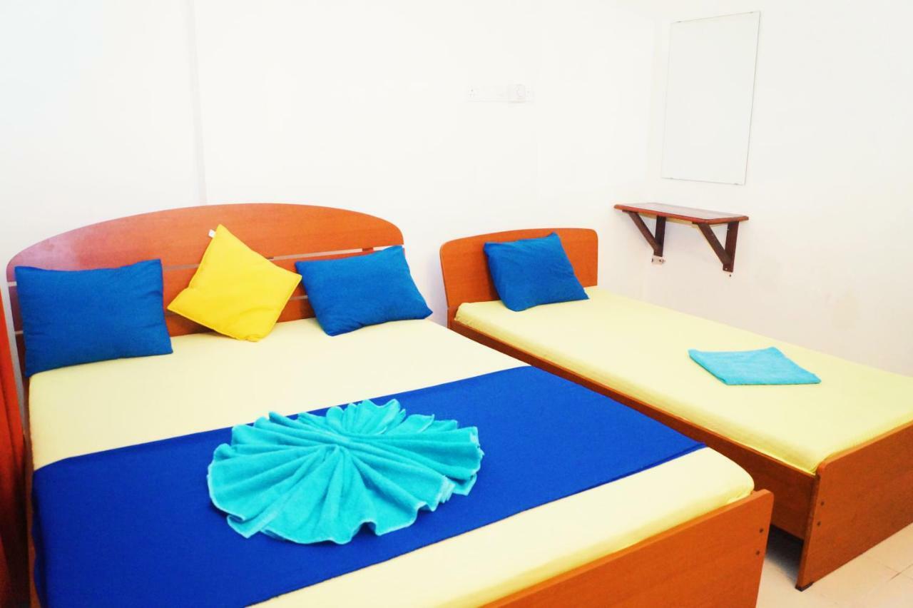 Oasis Skybeach Hostel - 니곰보 외부 사진