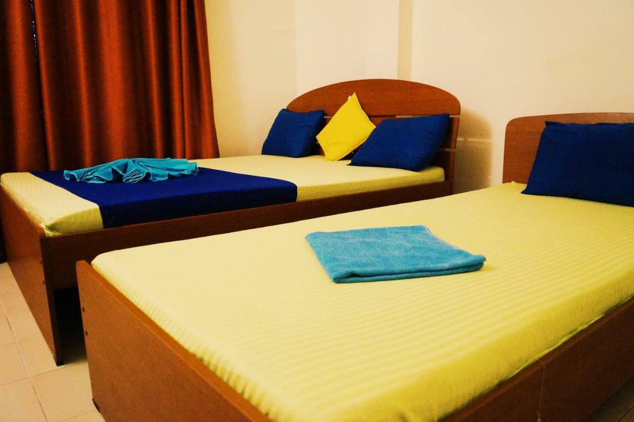 Oasis Skybeach Hostel - 니곰보 외부 사진